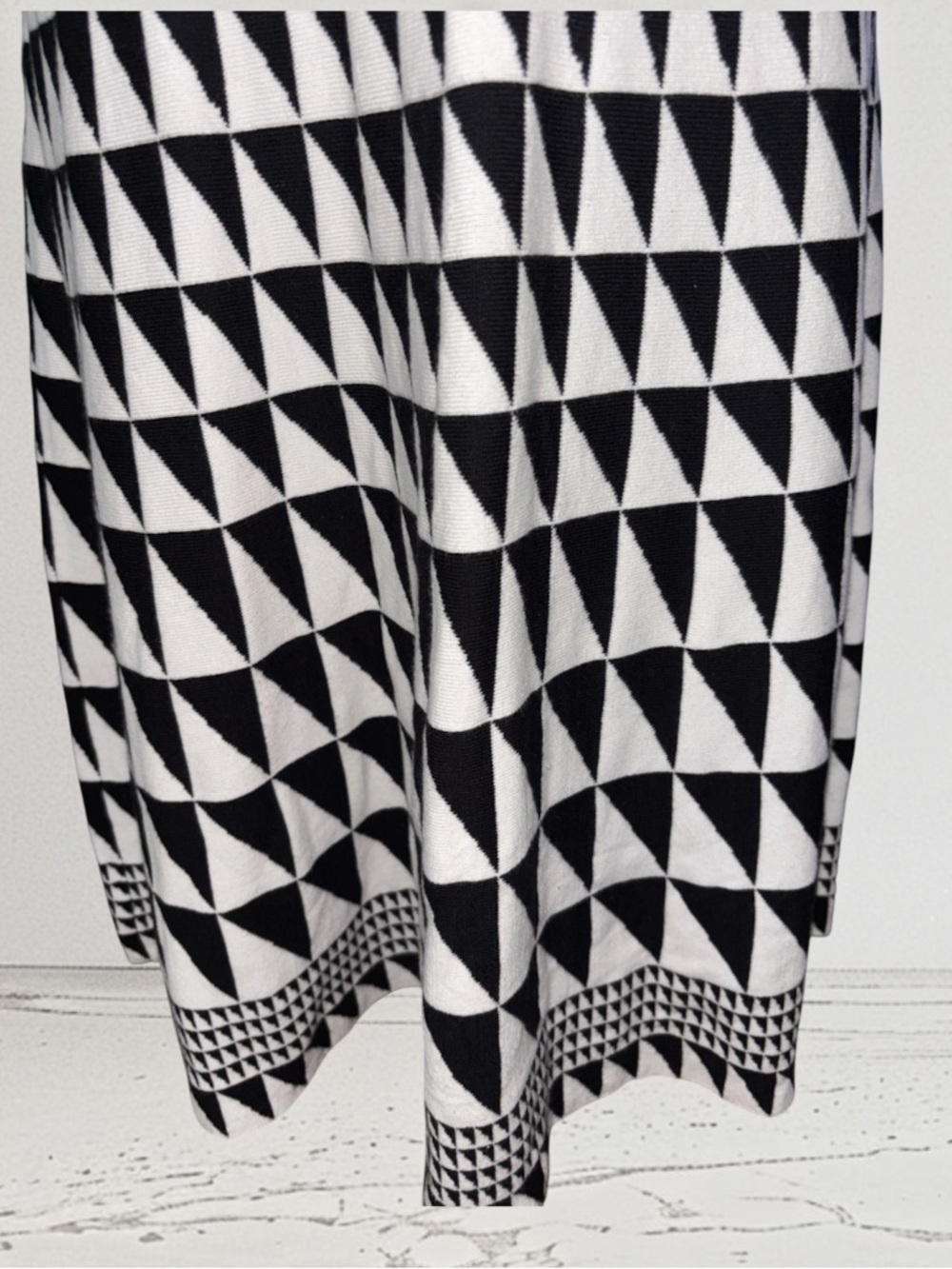 Worthington Geometric Sweater Dress, P2P:20-22.5”; L:44 - Picture 4 of 11